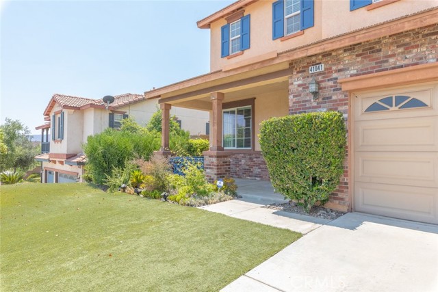 Detail Gallery Image 7 of 59 For 41041 Crimson Pillar Lane, Lake Elsinore,  CA 92532 - 4 Beds | 2/1 Baths