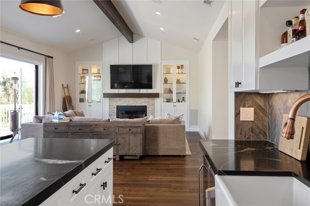 550 Helberta Avenue, Redondo Beach, California 90277, 5 Bedrooms Bedrooms, ,3 BathroomsBathrooms,Residential,Sold,Helberta,SB21204332