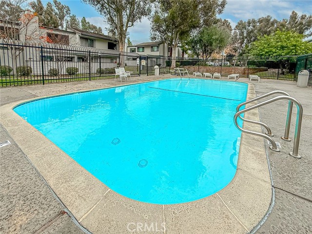 Detail Gallery Image 17 of 18 For 6542 Stoney View #2, Simi Valley,  CA 93063 - 2 Beds | 2 Baths