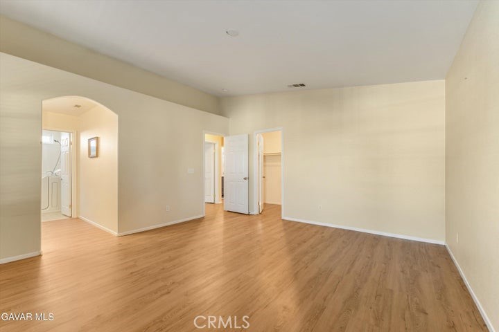 https://media.crmls.org/medias/816aa9f3-38a3-4433-8e76-8b7466441c71.jpg?preset=X-Large