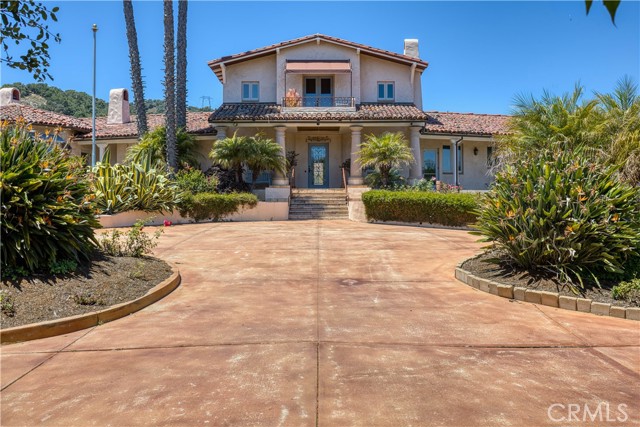 1220 Bassi Drive, San Luis Obispo CA: https://media.crmls.org/medias/816b0d8e-3620-427e-9066-f6e5eb7e6cc8.jpg