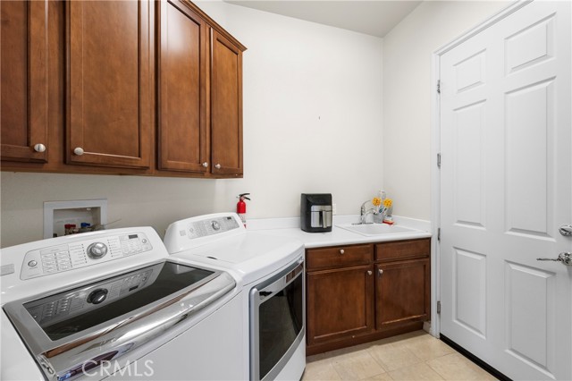 5551 Corte Fiesta, Hemet CA: https://media.crmls.org/medias/816b4fc5-2dbd-4a6d-8497-1c33742b8192.jpg