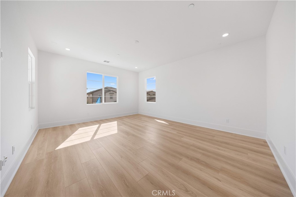 MLS #WS25248928 image #22