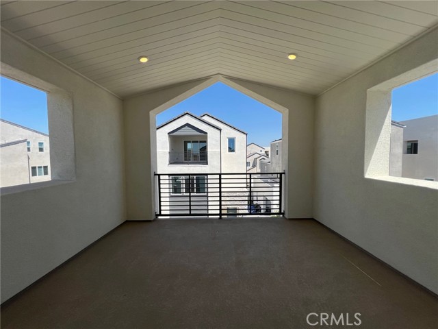 179 Sawbuck, Irvine CA: https://media.crmls.org/medias/816cafbd-e049-4633-8be5-a17b1ea0805a.jpg