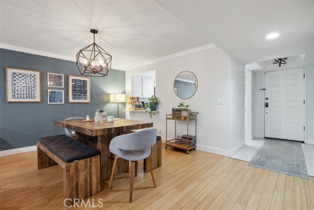 4455 Fulton Avenue, Sherman Oaks CA: https://media.crmls.org/medias/816cf427-949b-4be5-898c-3485aaf4c974.jpg