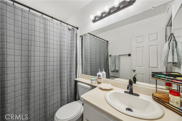 42065 Kaffirboom Court, Temecula CA: https://media.crmls.org/medias/816d07ee-48bf-4057-a781-4d74f7e8a342.jpg