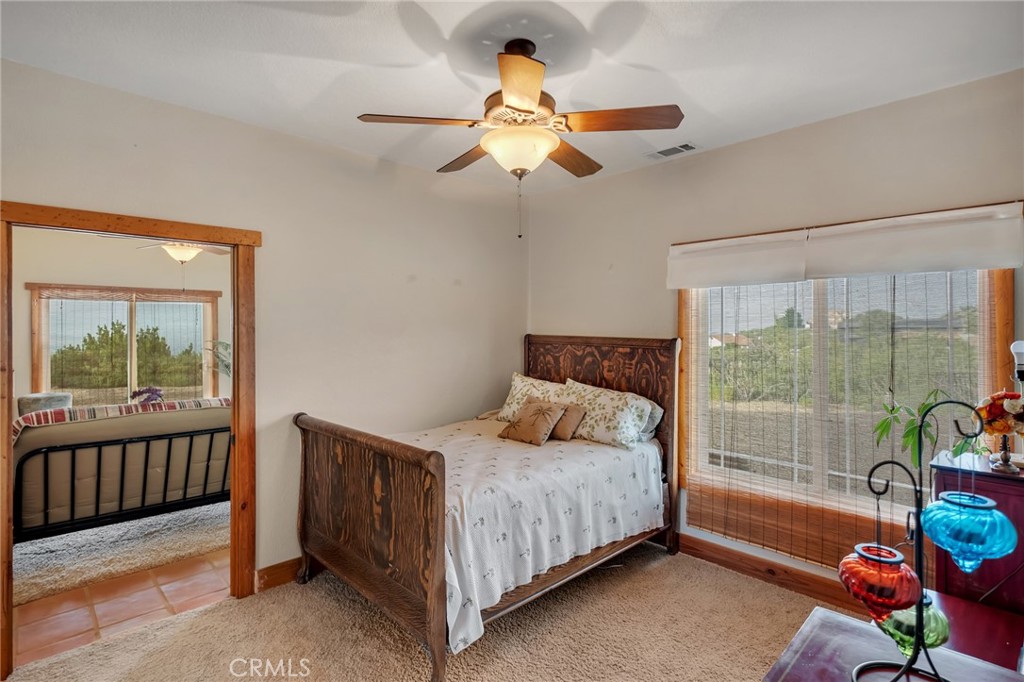 https://media.crmls.org/medias/816d0d4d-2fa7-409b-bbc4-aa8580ceafd1.jpg?preset=X-Large