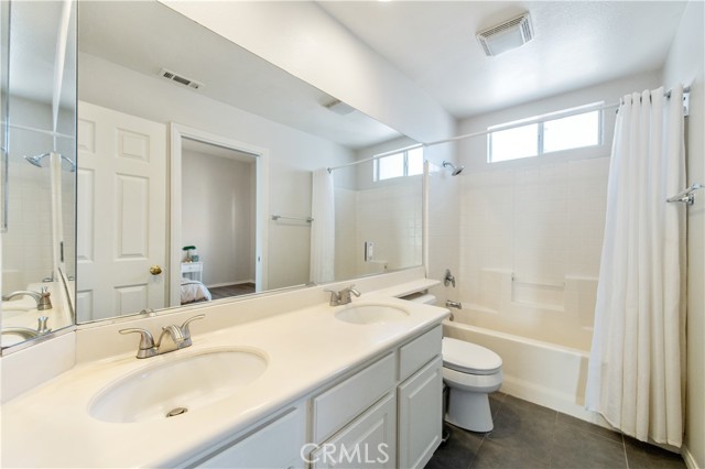 Detail Gallery Image 18 of 32 For 2828 Ballesteros Ln, Tustin,  CA 92782 - 3 Beds | 2/1 Baths