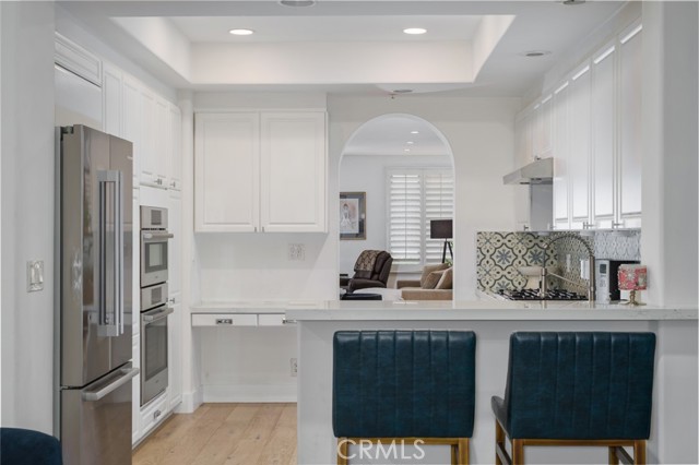 Detail Gallery Image 5 of 31 For 11740 W Sunset Bld #14,  Los Angeles,  CA 90049 - 2 Beds | 3 Baths