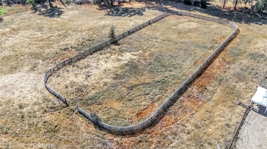 https://media.crmls.org/medias/816dbad2-207e-43d2-aaf4-9ad374cccf8e.jpg?preset=X-Large