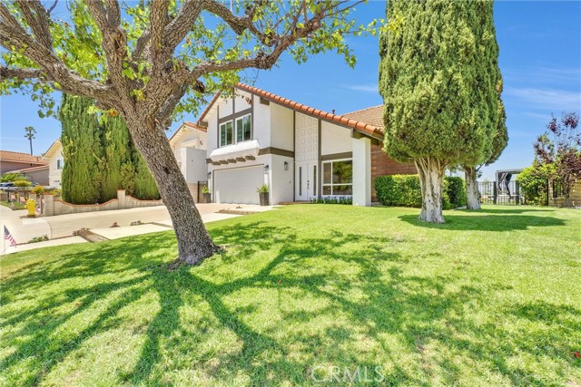 Detail Gallery Image 2 of 54 For 6875 E Swarthmore Dr, Anaheim Hills,  CA 92807 - 4 Beds | 3 Baths