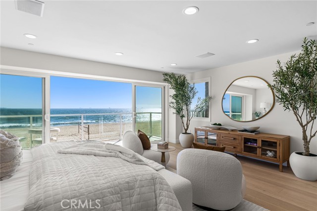 105 A Surfside Avenue, Surfside CA: https://media.crmls.org/medias/816e17fc-e4f0-4426-a708-157f2eacff5e.jpg