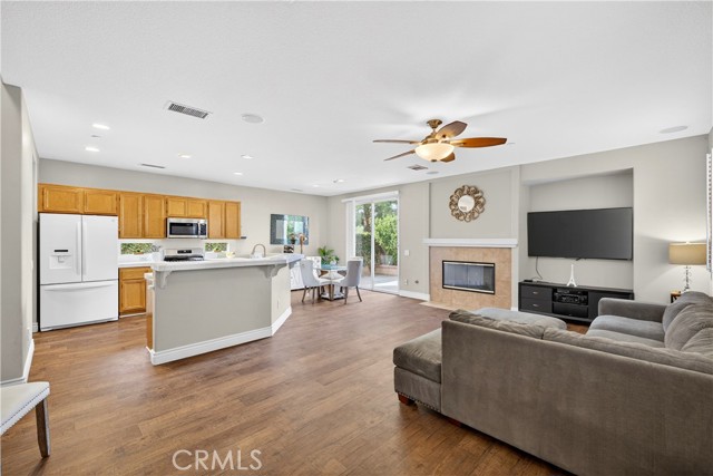Detail Gallery Image 7 of 16 For 4597 Bieber Ct, Riverside,  CA 92505 - 4 Beds | 2/1 Baths