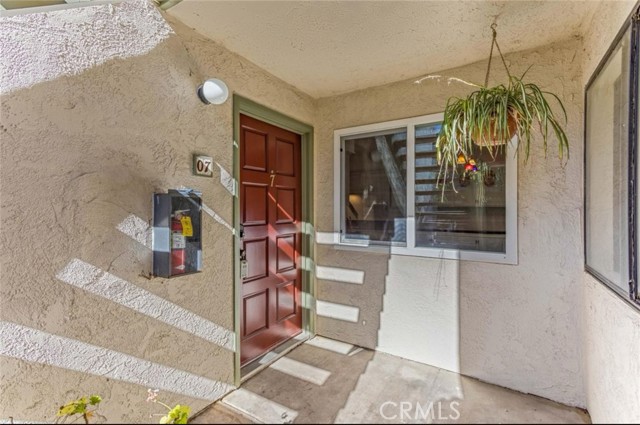 Detail Gallery Image 1 of 11 For 29 Dearborn Pl #7,  Goleta,  CA 93117 - 2 Beds | 1 Baths