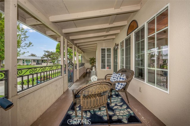 1621 Interlachen, Seal Beach CA: https://media.crmls.org/medias/8170eb9a-50e0-4bb7-84e6-cdf19f72bc0b.jpg