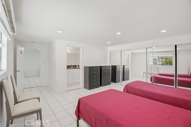 7958 Tampa Ave, Reseda CA: https://media.crmls.org/medias/81721f14-7bf6-47ec-b3c2-9a2e48dcc3c4.jpg