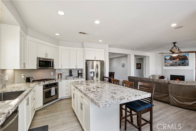 Detail Gallery Image 10 of 40 For 42911 Dell Lago Ct, Indio,  CA 92203 - 3 Beds | 2 Baths