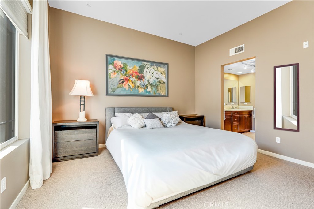 MLS #OC26133570 image #10