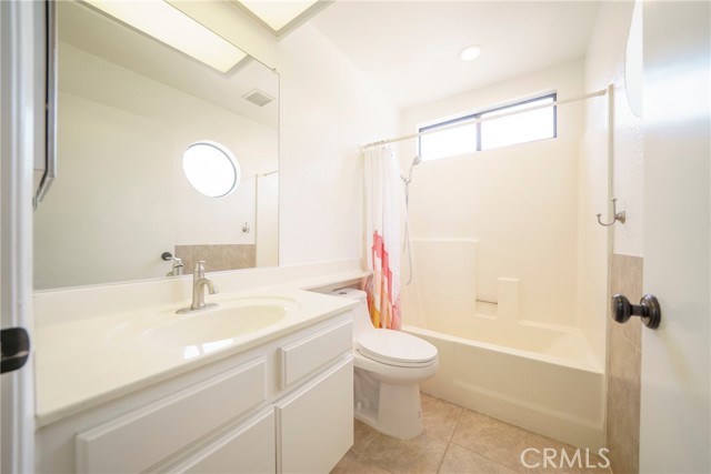 9148 Tujunga Canyon Boulevard, Tujunga CA: https://media.crmls.org/medias/81738581-b3b9-43a9-b149-5607f3508a54.jpg