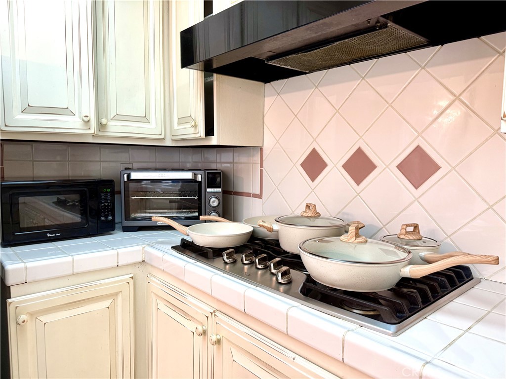 MLS #OC25247673 image #11