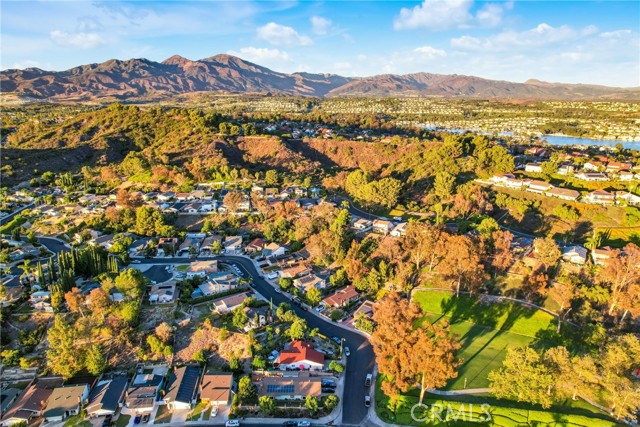 22701 Via Tercero, Mission Viejo CA: https://media.crmls.org/medias/81745a0c-f9e9-4acb-a302-5664566fc653.jpg