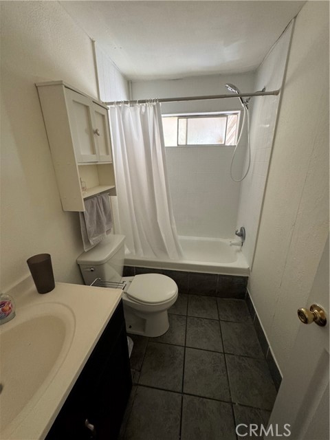 Detail Gallery Image 13 of 22 For 17225 Valley Bld #10,  Fontana,  CA 92335 - 3 Beds | 2 Baths