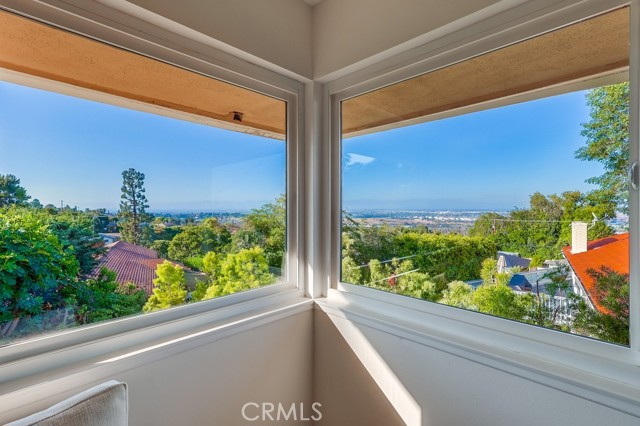 6609 Via Canada, Rancho Palos Verdes CA: https://media.crmls.org/medias/8175221a-8243-4792-9a78-67965c77c712.jpg