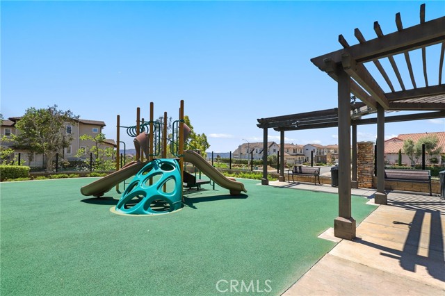 Detail Gallery Image 34 of 40 For 18617 Clubhouse Dr, Yorba Linda,  CA 92886 - 3 Beds | 2/1 Baths