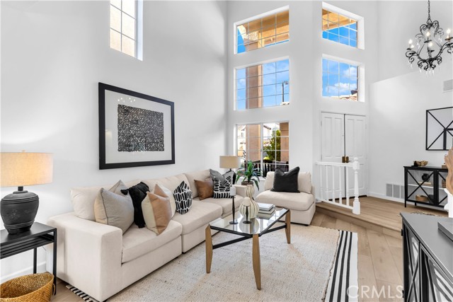 Detail Gallery Image 2 of 36 For 24 Sandbridge, Aliso Viejo,  CA 92656 - 4 Beds | 2/1 Baths