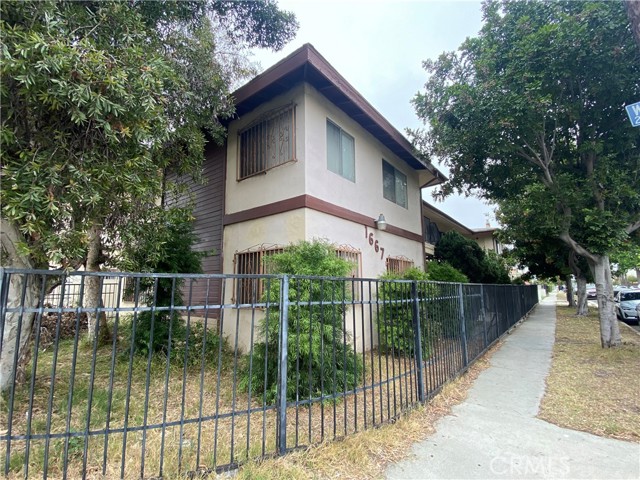 1667 W 208th Street, Torrance CA: https://media.crmls.org/medias/817751f6-5c79-4c32-a167-717b01d092b6.jpg
