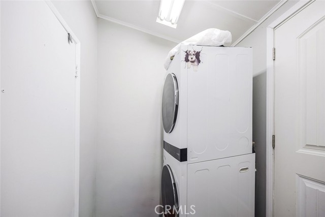 2006 E Foothill Boulevard, Pasadena CA: https://media.crmls.org/medias/81783d11-a278-4cfd-9898-9f37d45f64be.jpg