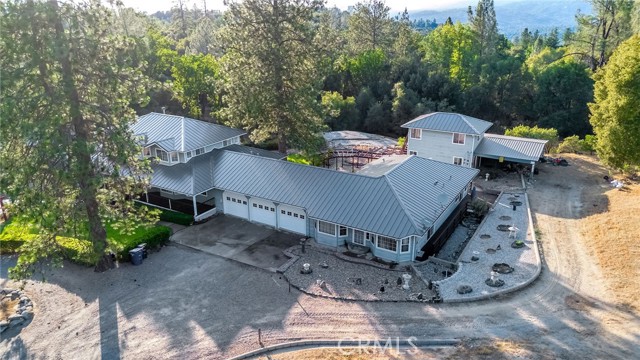 50711 Road 426, Oakhurst CA: https://media.crmls.org/medias/81786eee-d2aa-4506-a9c7-f3625dffd0bb.jpg