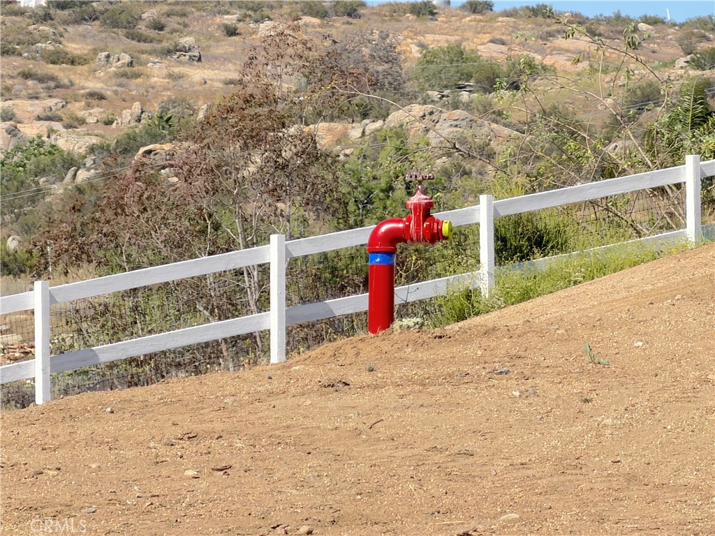 https://media.crmls.org/medias/8178a0d5-d2d9-434d-804a-31f831876d1f.jpg?preset=X-Large