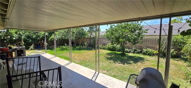 6718 Del Rosa Avenue, San Bernardino CA: https://media.crmls.org/medias/8179399d-92f5-4554-9337-5a70e5e9d992.jpg