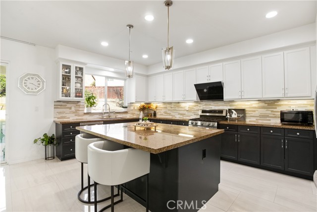 Detail Gallery Image 14 of 71 For 3987 Button Bush Ct, San Bernardino,  CA 92407 - 5 Beds | 3 Baths