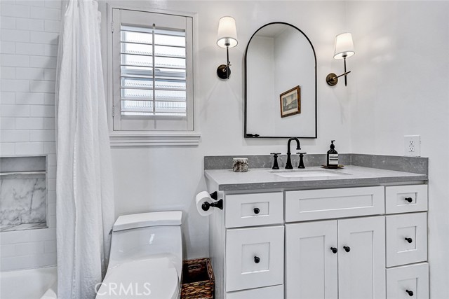 3211 Valley, Manhattan Beach, California 90266, 4 Bedrooms Bedrooms, ,2 BathroomsBathrooms,Residential,For Sale,Valley,SB26074222