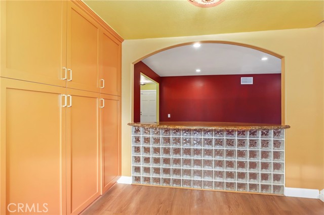 Detail Gallery Image 14 of 43 For 11001 Limerick Ave, Chatsworth,  CA 91311 - 4 Beds | 2/1 Baths