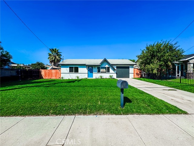 225 W Franklin, Pomona CA: https://media.crmls.org/medias/8179c8ff-5375-4bcc-b846-9ed388de1fae.jpg