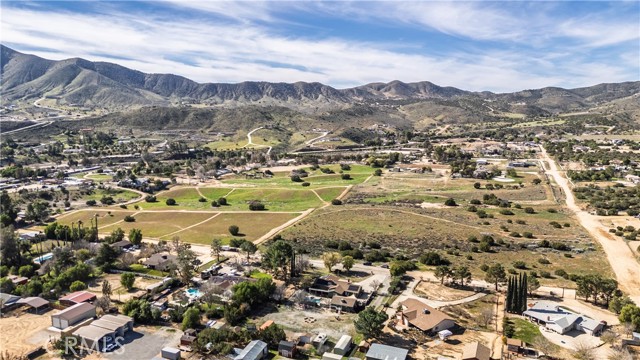 Detail Gallery Image 6 of 43 For 32924 Acklins, Acton,  CA 93510 - 4 Beds | 2 Baths