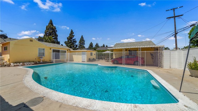 16053 Devonshire Street, Granada Hills CA: https://media.crmls.org/medias/817b1f46-9d2a-4f40-bb8b-af2e0fe767e7.jpg