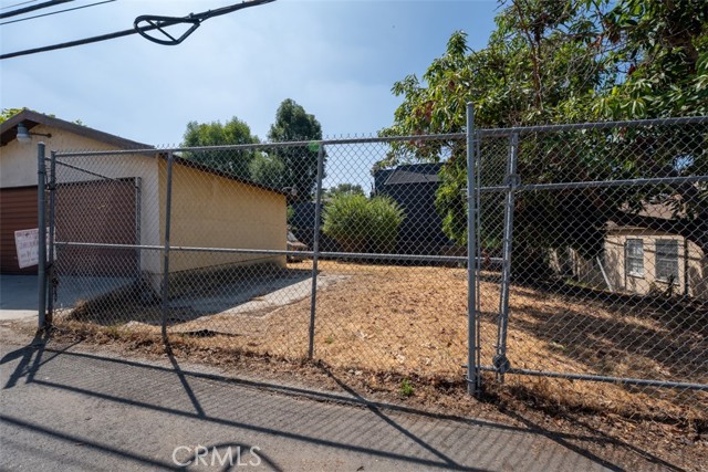 Detail Gallery Image 27 of 39 For 5065 La Roda Ave, Los Angeles,  CA 90041 - 3 Beds | 1 Baths