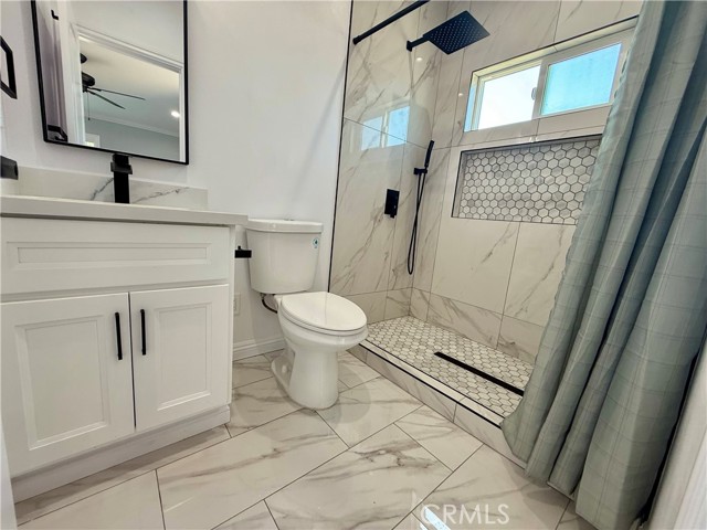 Detail Gallery Image 8 of 17 For 125 E Alondra, Compton,  CA 90220 - 4 Beds | 2 Baths