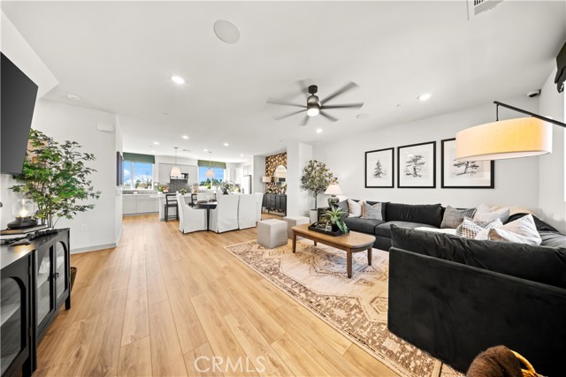 Detail Gallery Image 5 of 30 For 2854 via Descanso, Camarillo,  CA 93012 - 3 Beds | 2/1 Baths