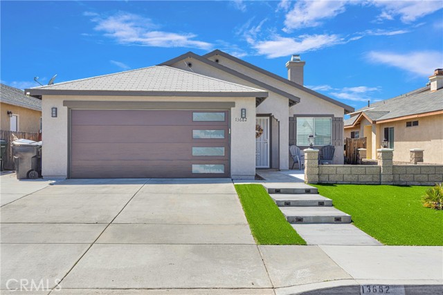 Detail Gallery Image 1 of 42 For 13682 Sylvan Oaks Rd, Victorville,  CA 92392 - 3 Beds | 2 Baths