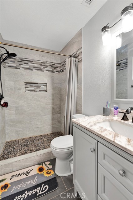 18064 Cajon Street, Hesperia CA: https://media.crmls.org/medias/817d5613-14a4-4302-9a39-1b7f428d26fb.jpg