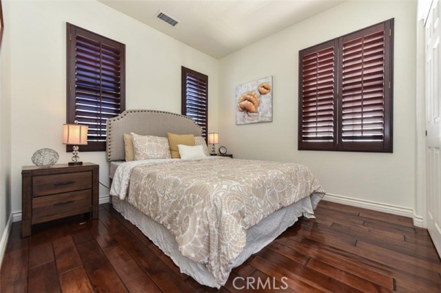Detail Gallery Image 19 of 26 For 20 Larchwood, Irvine,  CA 92602 - 4 Beds | 3/1 Baths