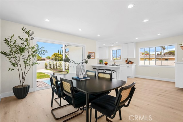 23401 Anza Ave, Torrance CA: https://media.crmls.org/medias/817e378a-a1e7-478f-8ff2-321c46b0a208.jpg