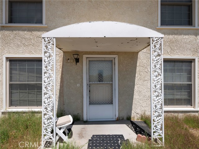 Detail Gallery Image 2 of 11 For 25536 Tamarisk St, Barstow,  CA 92311 - 3 Beds | 2/1 Baths