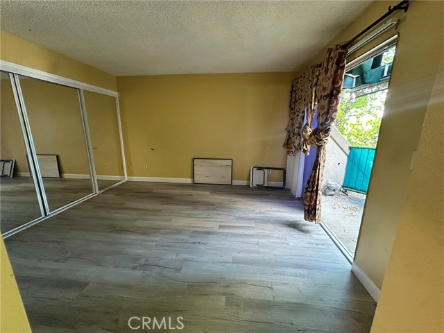 Detail Gallery Image 23 of 28 For 18512 #E Mayall, Northridge,  CA 91324 - 4 Beds | 3 Baths