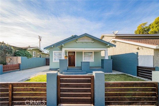 Detail Gallery Image 3 of 33 For 783 Dawson Ave, Long Beach,  CA 90804 - 3 Beds | 2 Baths